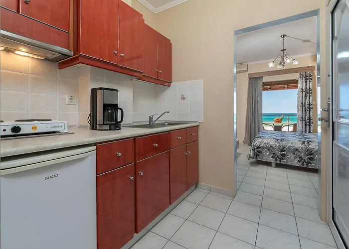 House Kostas On The Aparthotel