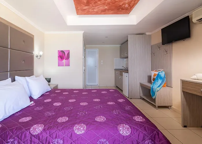 Aparthotel House Kostas On The Sarti