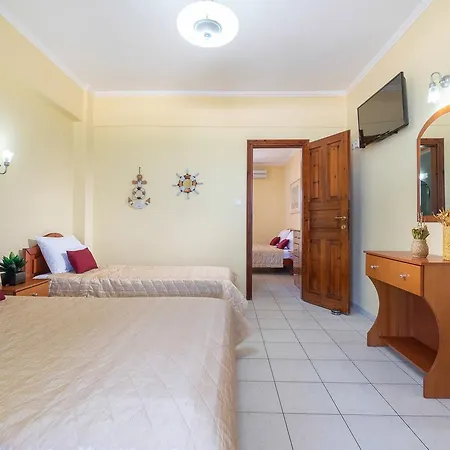 Aparthotel House Kostas On The Sarti