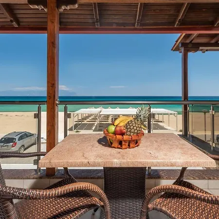 Aparthotel House Kostas On The Sarti