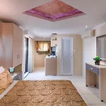 House Kostas On The Aparthotel *
