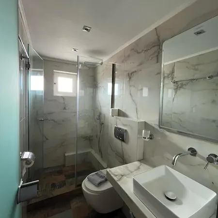 House Kostas On The * سارتي