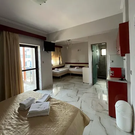 House Kostas On The شقة فندقية *