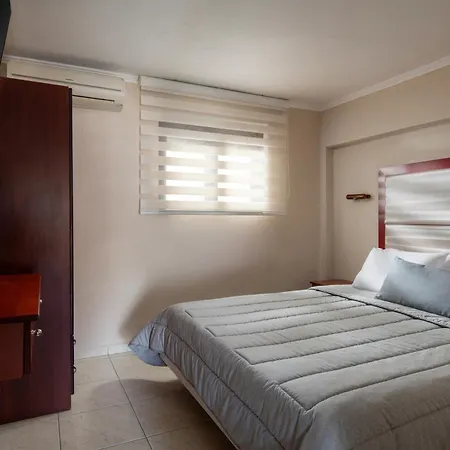 Aparthotel House Kostas On The Sarti