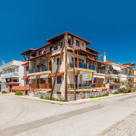 House Kostas On The شقة فندقية