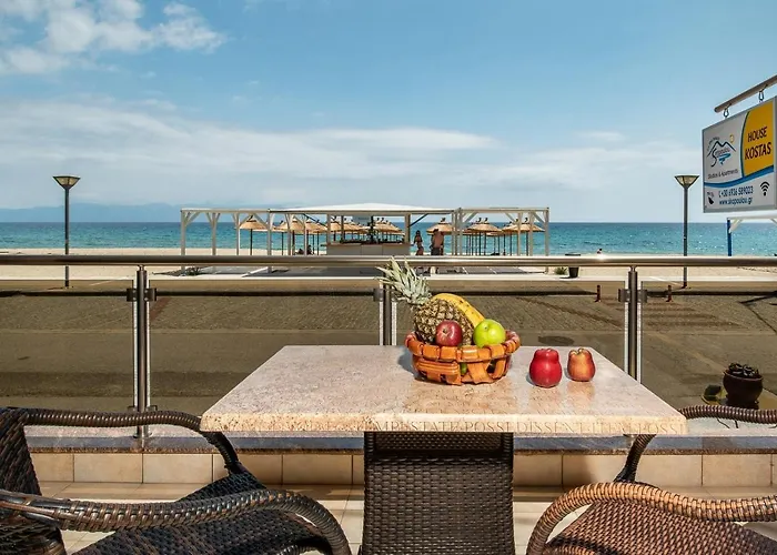 House Kostas On The Hotel de apartamente